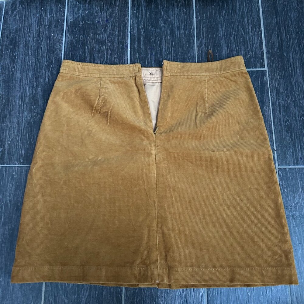 J-Crew - Picture 2 of 3